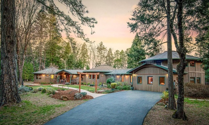 Nevada City House | Escape to Nevada City’s Round House Retreat.