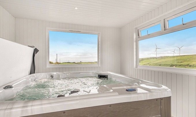 Ardrossan Cottage | Escape to this luxury two-bedroom cottage on a working farm in Ayrshire.