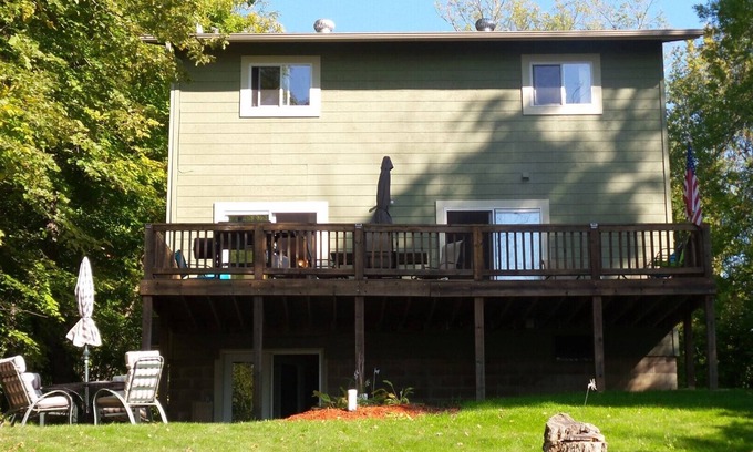 Aitkin Cabin | Escape to Tranquility on Ross Lake: A Perfect Getaway!