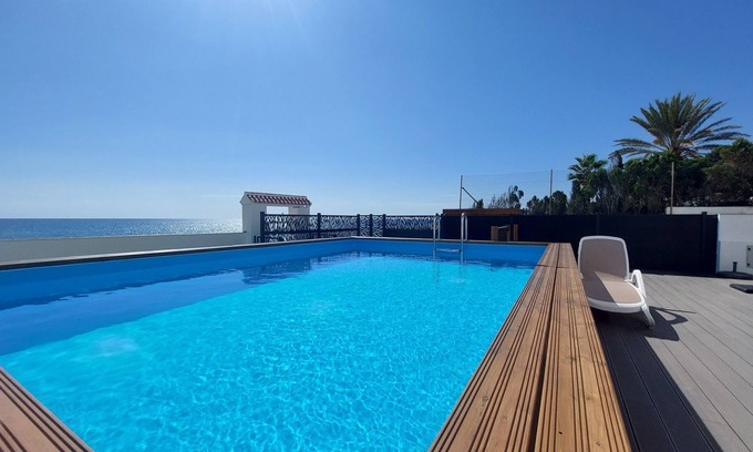 Vista de los Angeles-Rumina Villa | Espectacular Casa Mirando AL Mar. Acceso Directo a la Playa