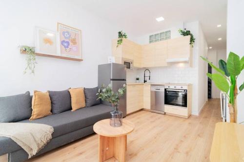 Moscardo Apartment | Esplendor Efímero de Madrid