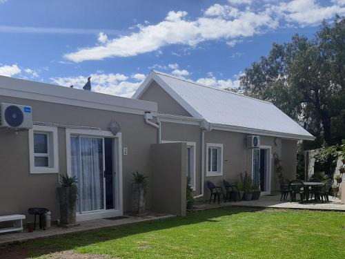 Beaufort West Apartment | Essi Selfsorg Akkommodasie