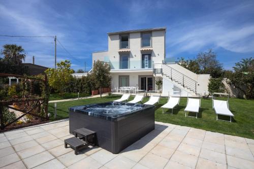 Schiazzano Villa | Estate4home - Dimora delle Rose