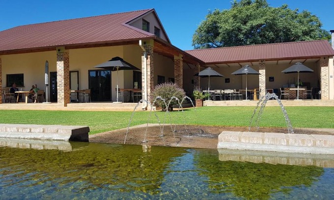 Hekpoort Cabin | Esther's Country Lodge
