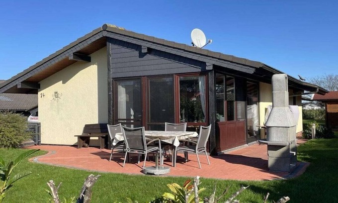 Butjadingen House | Eul Holiday Home J 4 Comfortable holiday residence