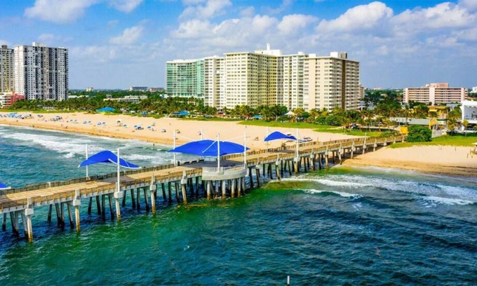 Hillsboro Beach House | Euphoric Experience on the Horizon! Onsite Pool, Beach Access, Pet-friendly