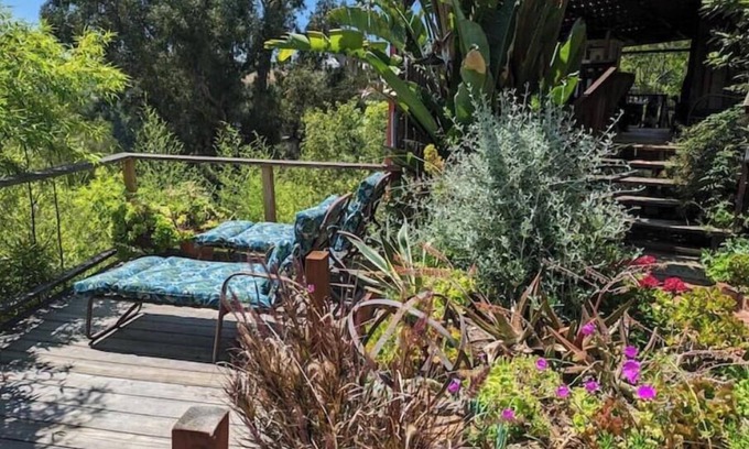 Topanga Cottage | European Style b&b in Topanga