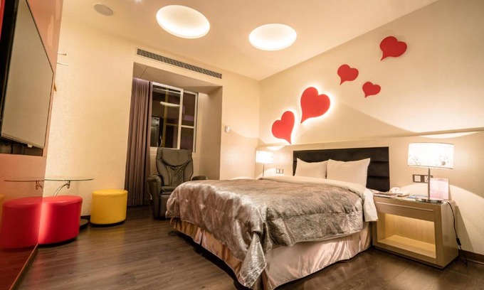 East District Hotel | Eusta Motel