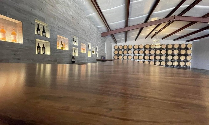 Paso Robles House | Event center- stylish 3000 sf barn with huge bar overlooking vineyard
