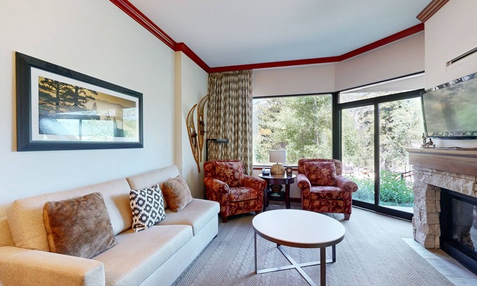 Olympic Valley Condo | Everline Resort & Spa adjoining condos with pool, hot tub, ski-in/ski-out locale