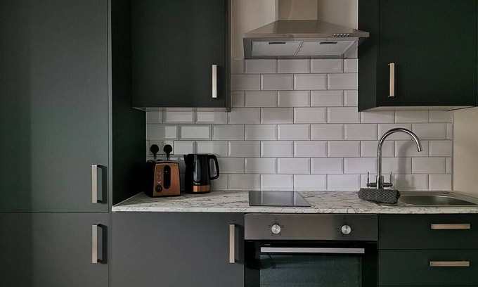 Newport Apartment | Eveswell Studios | Comfort | Studio 8