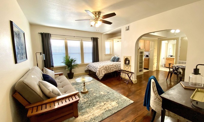 Midtown Apartment | Evie's apartment