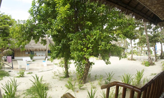 Daanbantayan Hotel | Evolution Dive and Beach Resort
