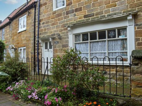 Robin Hood's Bay House | Ewden