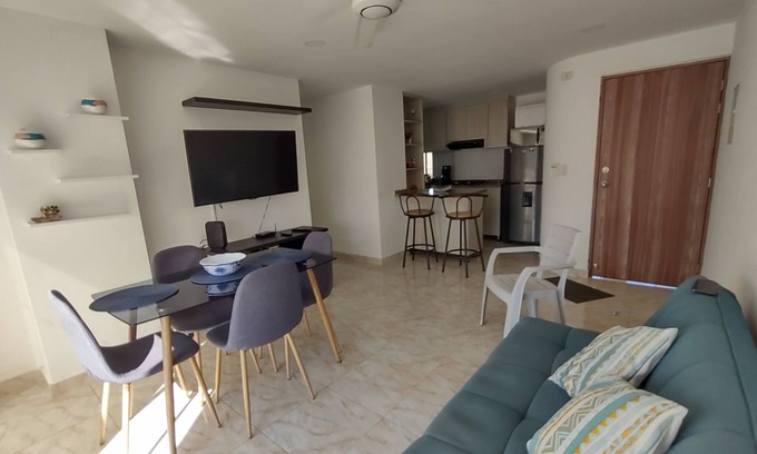 Comuna 3 Apartment | Excelente ubicación, confortable, amplio a 5 minutos de la Bahía.