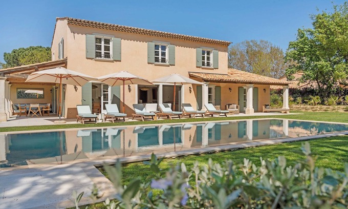 Saint-Tropez Apartment | Exceptional villa- AC- 5BR-10P- Baie des Canebiers