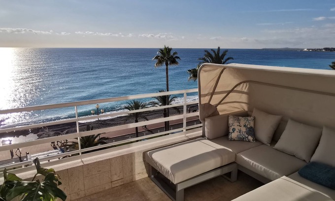 Les Baumettes Apartment | Exceptional waterfront apartment (2022) in Nice