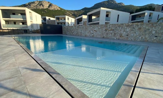 Calvi Apartment | Exceptionnelle Vue Mer Calvi - Piscine - T2