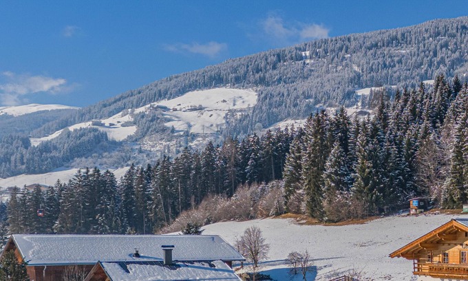 Schonbach Apartment | Exclusive apartment with terrace and sauna