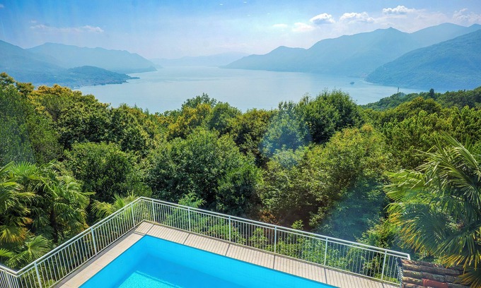 Agra Apartment | Exclusive 3-room apartment with spectacular lake views and elegant pool area
