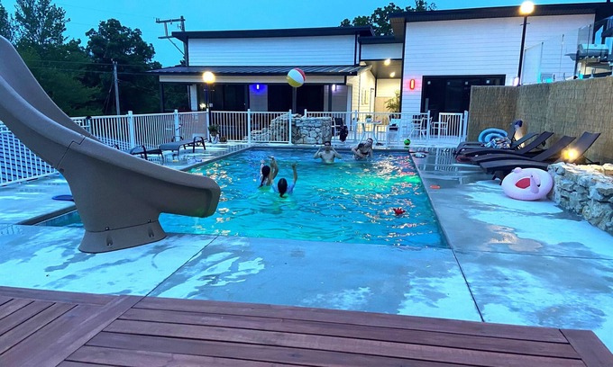Indian Point Villa | Exclusive 3b/3b Poolside with Hot Tub, Game Room 3 min. SDC,15 min to Branson!