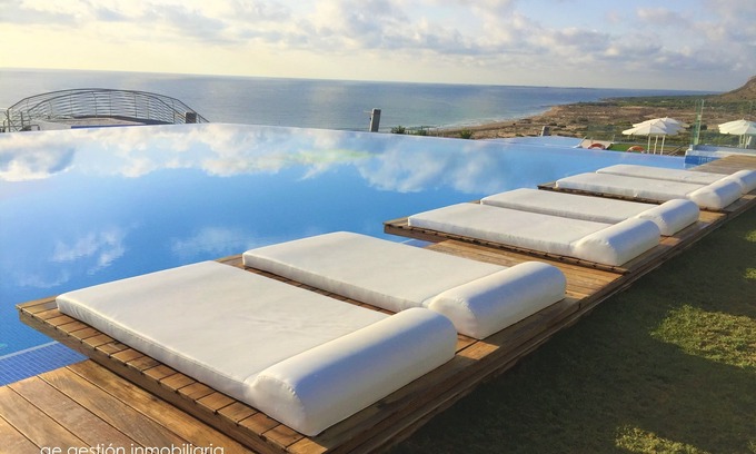 Els Arenals del Sol Apartment | Exclusive apartment with frontal sea views (3 bedrooms/2 bathrooms)