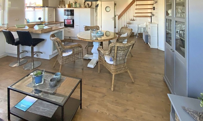 Langeoog Apartment | Exclusive apartment with large roof terrace near the beach with sauna