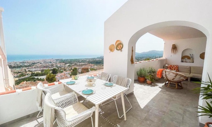 Nerja Apartment | Exclusive apartment with Nerjas biggest pool