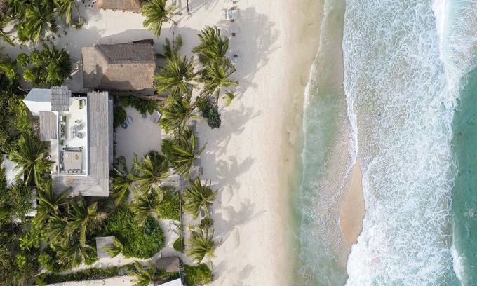 Zona Hotelera House | Exclusive Beachfront Villa with 4 Bedrooms