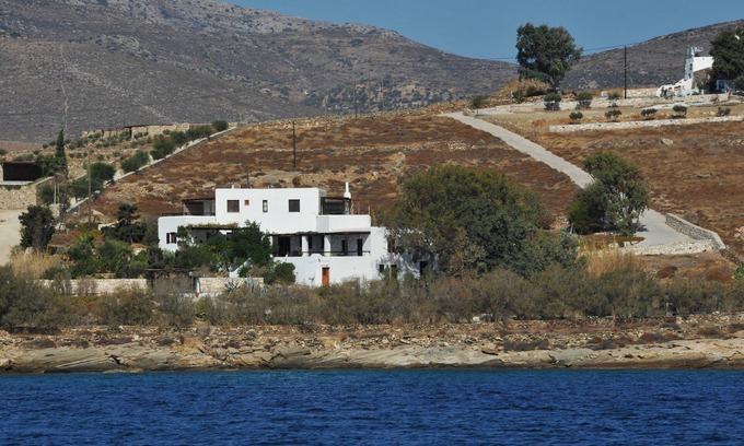 Paros House | Exclusive independent villa with pool by the seaside, Wi-Fi
