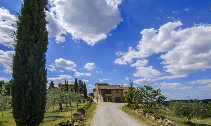 Castellina in Chianti Apartment | Exclusive Villa in the middle of Chianti with Pool & View