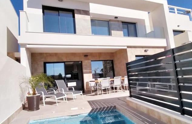 Los Montesinos Villa | Exclusive modern Villa with private pool