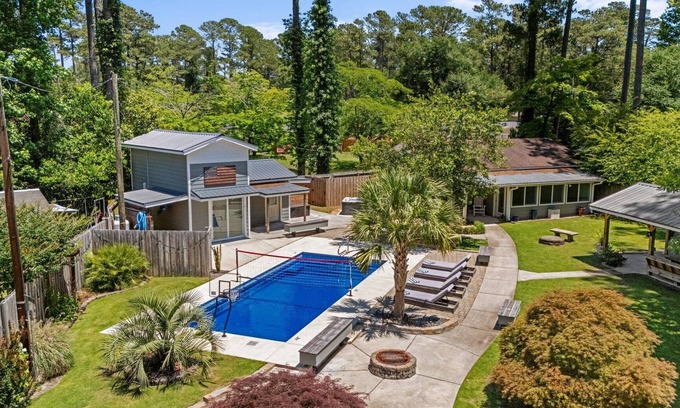 Wilmington House | Exclusive Property with Pool, Hot Tub, and Gym