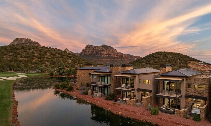 West Sedona House | Exclusive Seven Canyons Golf Resort, Pet Friendly, Private Spa, Community Pool