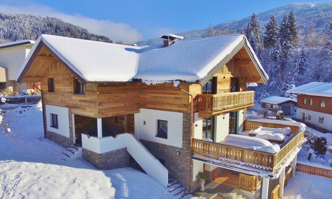 Wagrain Villa | Exclusive villa with hot tub near the centre