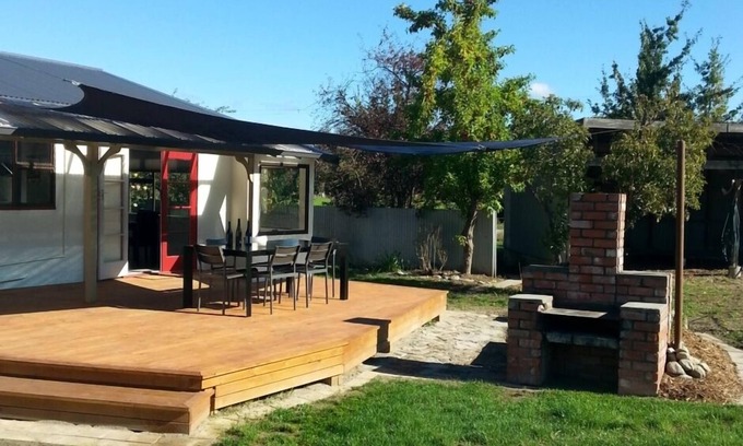 Alexandra Cottage | Exclusive Vineyard Cottage Escape