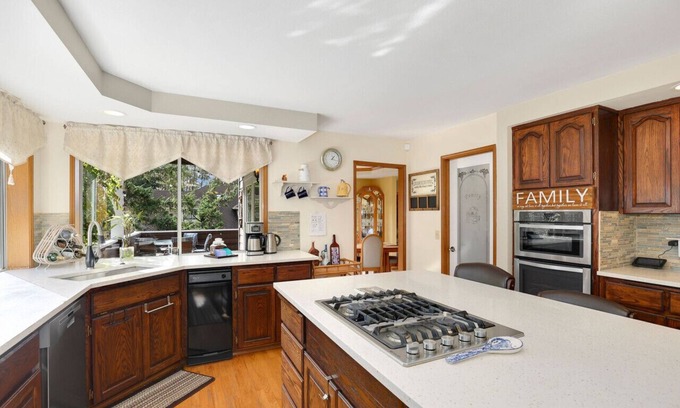 Federal Way House | Executive English Tutor Close to the Airport