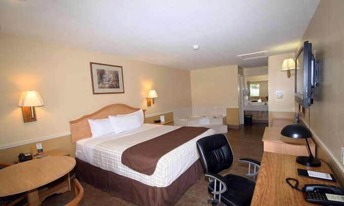 Edinburg Hotel | Executive Inn