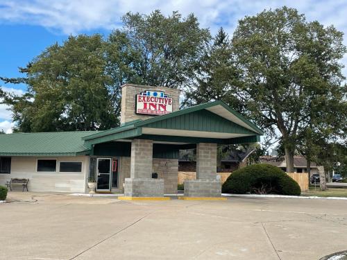 Marshalltown Hotel | Executive Inn