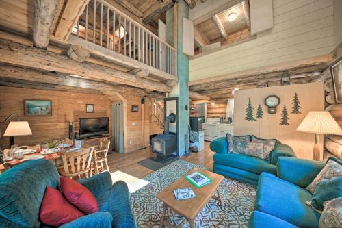 Bonners Ferry House | Expansive Moyie Riverfront Cabin - Pets Welcome!