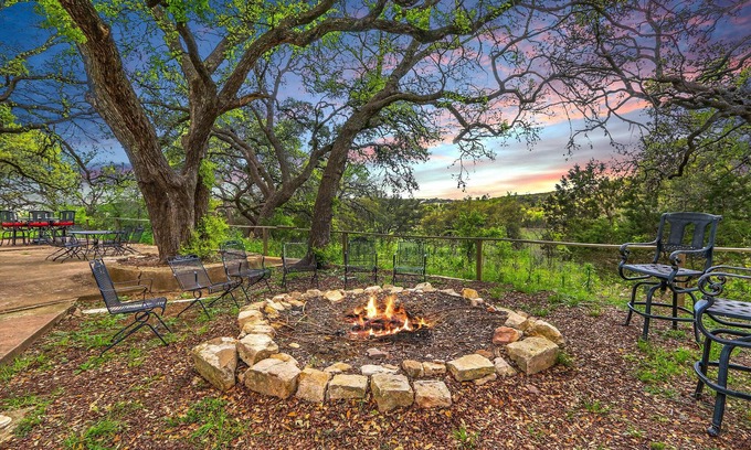 Johnson City House | Expansive Ranch on 2,001 Acres | Shared Pool & Hot Tub + Trails