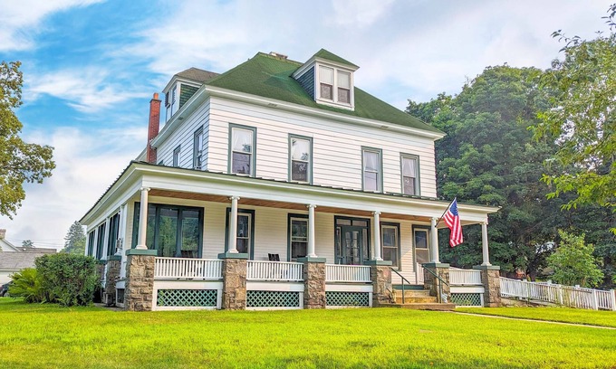 Corinth House | Expansive Victorian close to Saratoga Springs and Lake George