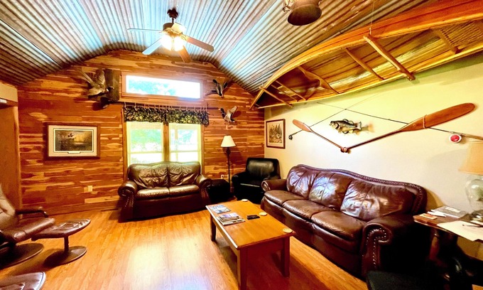 Norfork House | Expedition Suite, Gatherings, River view, Wade-in access