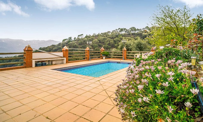 Jubrique House | Experience a unique vacation in the small Spanish Jubrique.