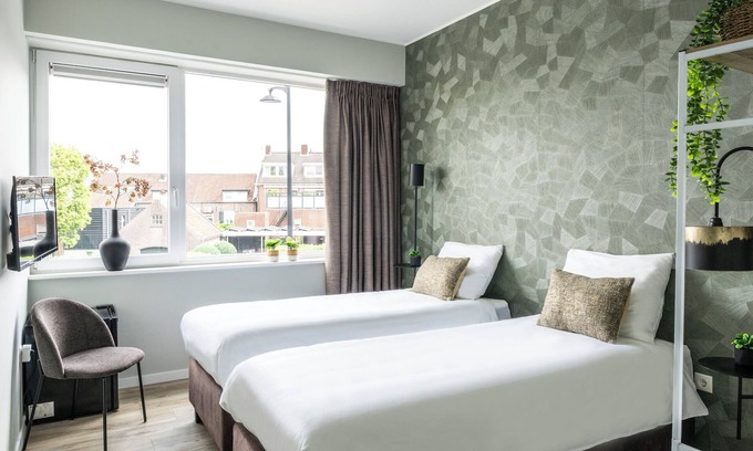 Raamsdonksveer Apartment | Experience comfort and charm in this beautifully appointed room for two in Raamsdonkveer.