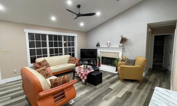 Tallahassee House | Experience Tallahassee near FSU - Just a 12-min Drive