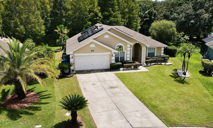 Kissimmee House | Experience the Magic of Disney at Our Stunning Vacation home in Kissimmee!