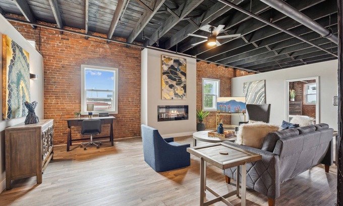 Columbus Square Apartment | Experience the Ultimate Urban Chic Loft in Downtown St. Louis