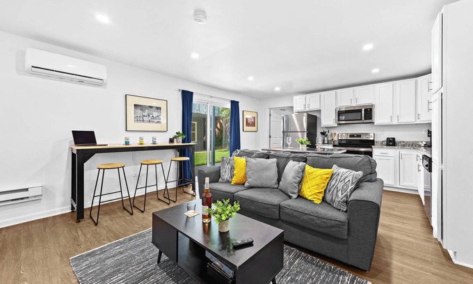 Phoenix Hill Apartment | Experience the Unique Re-Nu Shipping Container #5