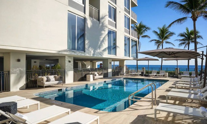 Hillsboro Beach House | Experience the Splendors the Beachfront Property Has to Offer! Beach Access